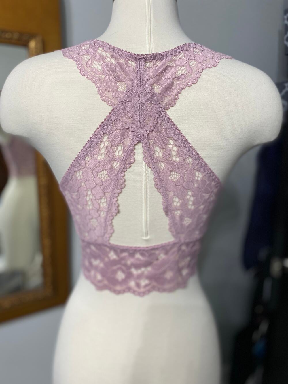 NWOT awesome x back stretch bralette Mauve Medium